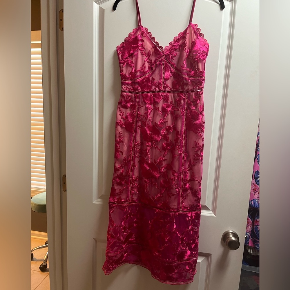 Lulu’s pink fitted dress, size S